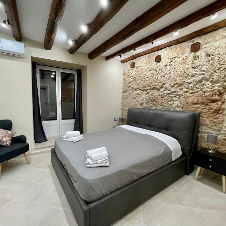 Tommy'S Rooms Palermo Exterior photo