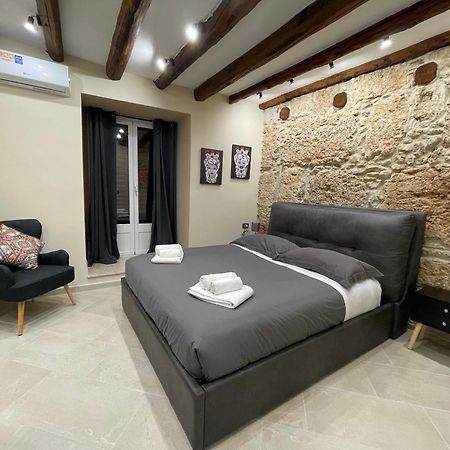 Tommy'S Rooms Palermo Exterior photo